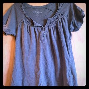 Cute fitted top! Free when bundled!